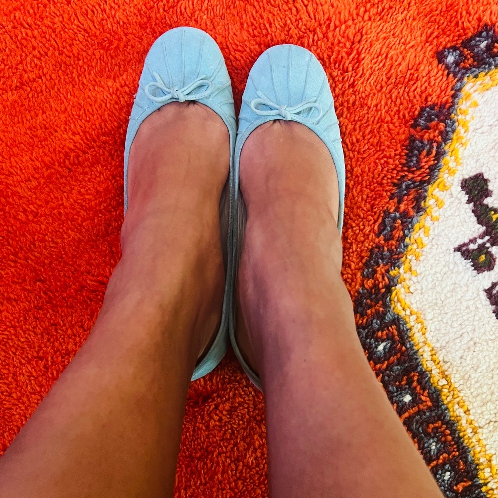 Adorable baby blue Denman suede ballet flats 9.5 9 1/2